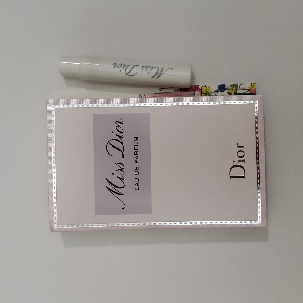 Dior Miss Dior Eau de Parfum Spray 1ml Spray
